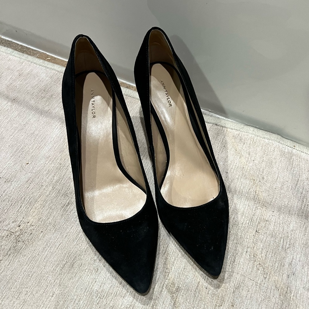 Black Suede Pump